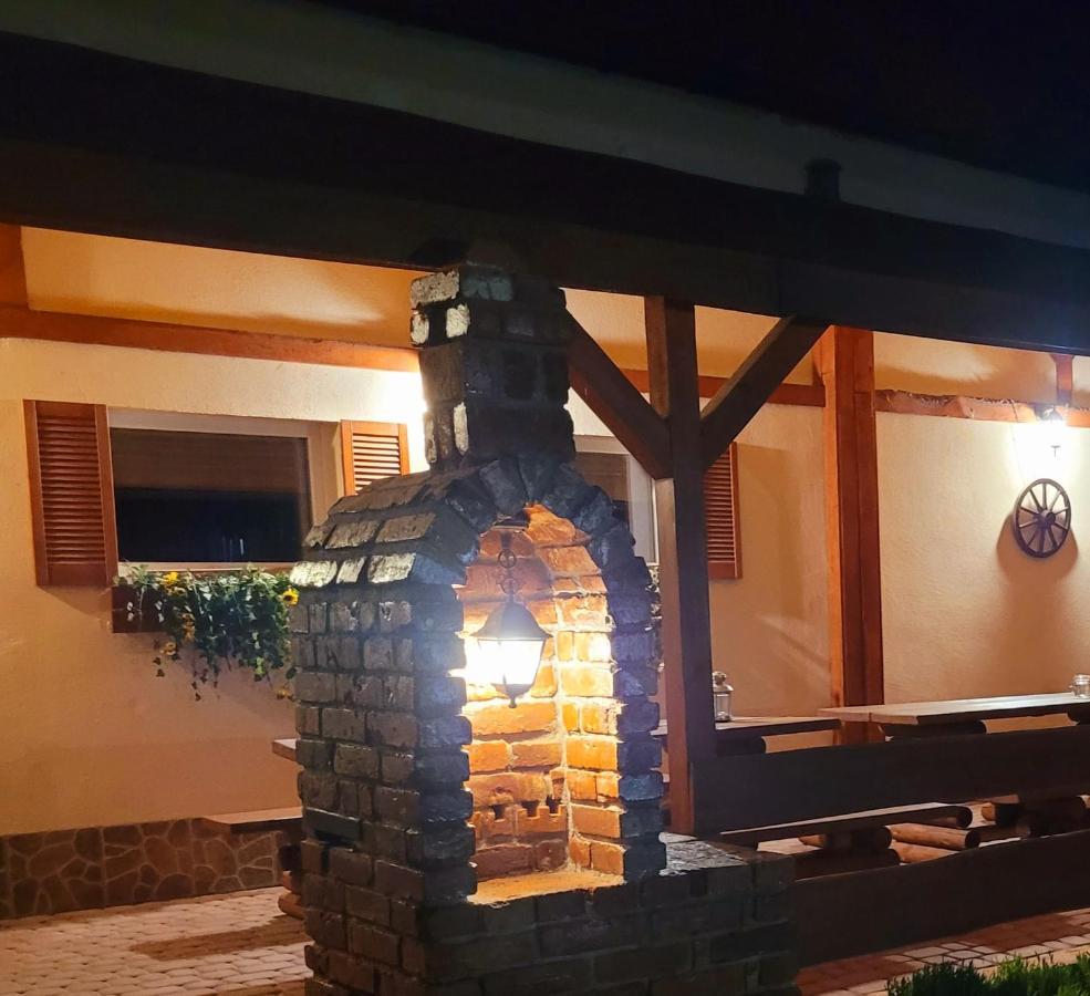 Agroturystyka Sielska Kraina Zabkowice Ślaskie Exterior foto
